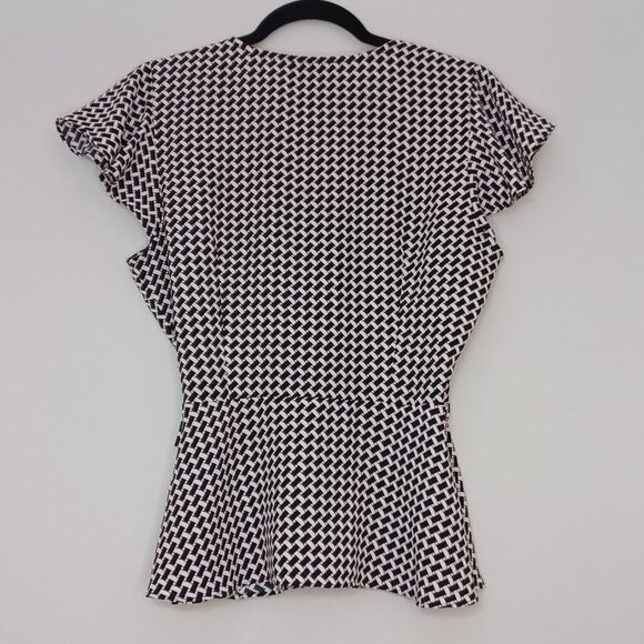 Women's Tommy Hilfiger Black/White/Red Side Tie Blouse Size Medium - Picture 2 of 11